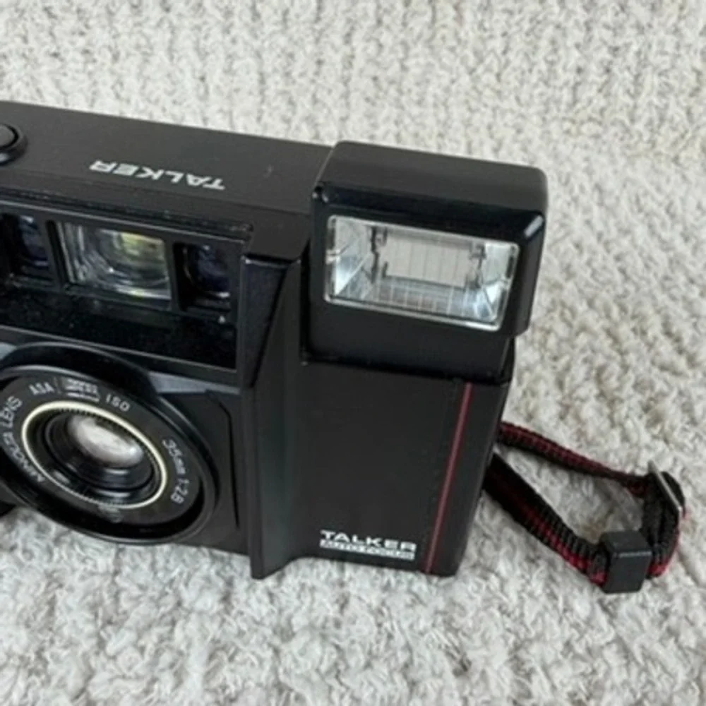 Minolta Talker 35mm Film Camera Black f/2.8 Lens Built-in Flash Vintage PARTS